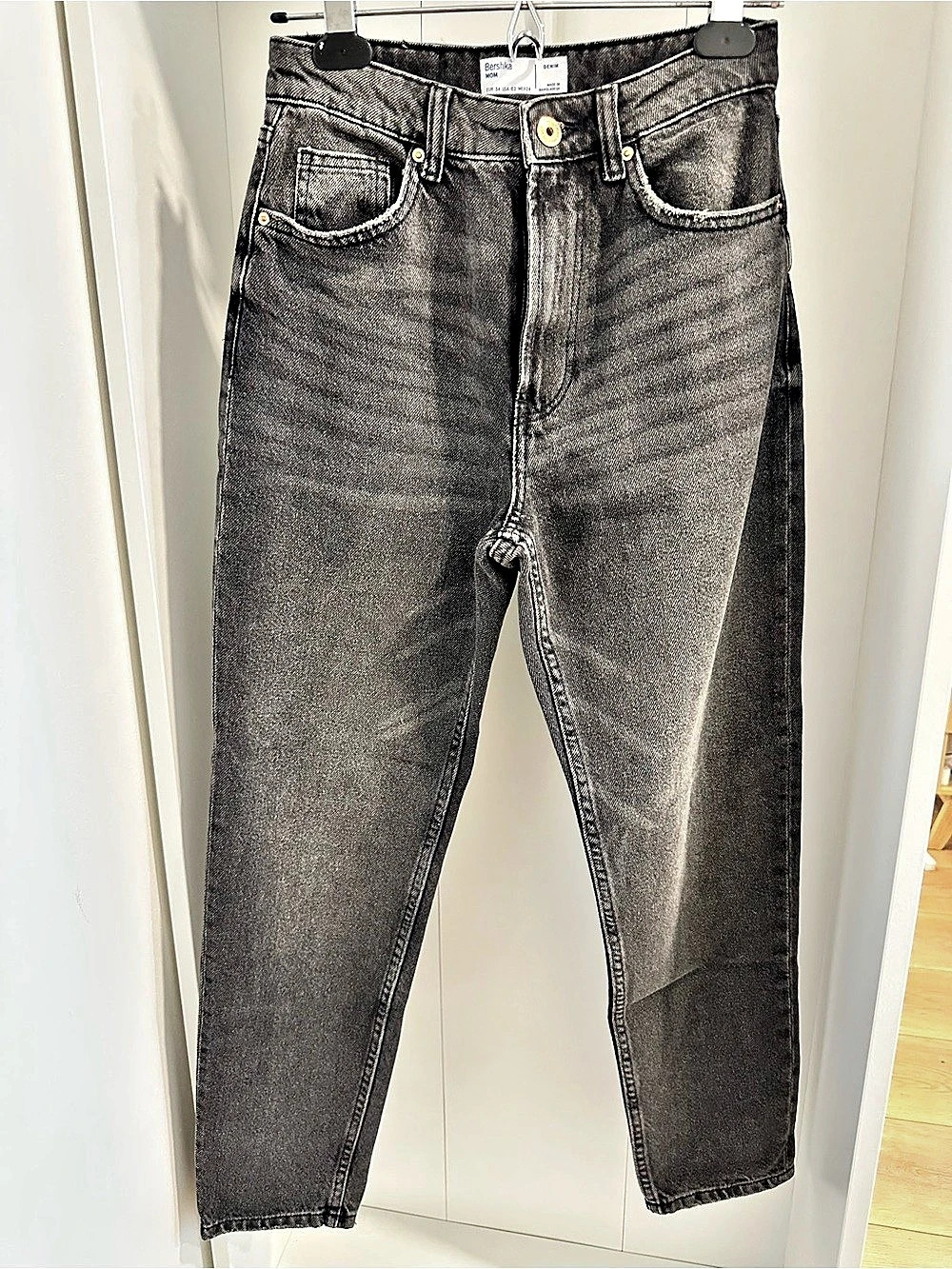 Bershka MOM Straight Leg Jeans in Gray EU 34 / USA 2 Like New